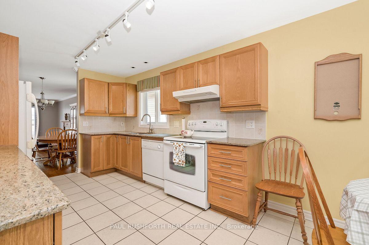 Photo 14 of 1025 Valin Street, Ottawa, Fallingbrook/Gardenway South — HOMEH