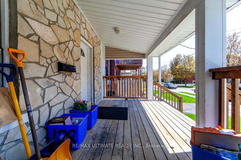 Photo 3 of 128 Elgin Street E, Oshawa, O'Neill — HOMEH