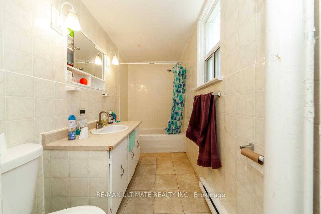 Photo 10 of 128 Elgin Street E, Oshawa, O'Neill — HOMEH