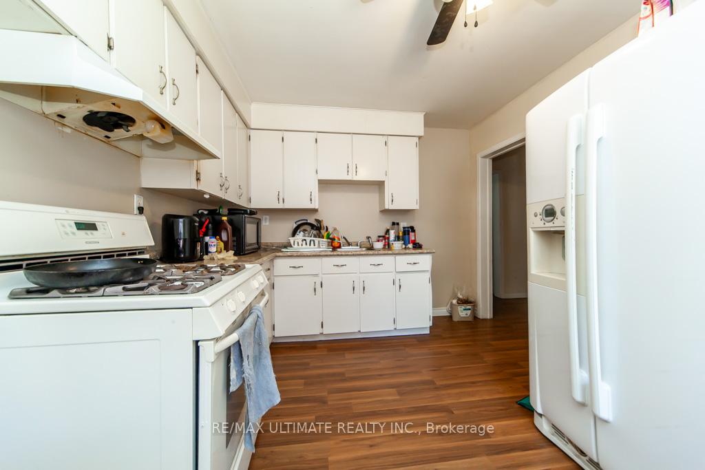 Photo 33 of 128 Elgin Street E, Oshawa, O'Neill — HOMEH