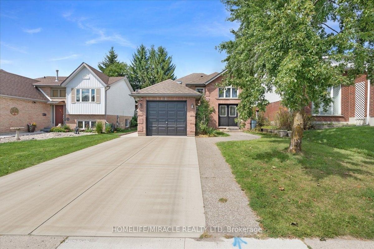 Photo 2 of 150 Bankside Drive, Kitchener, Highland West — HOMEH