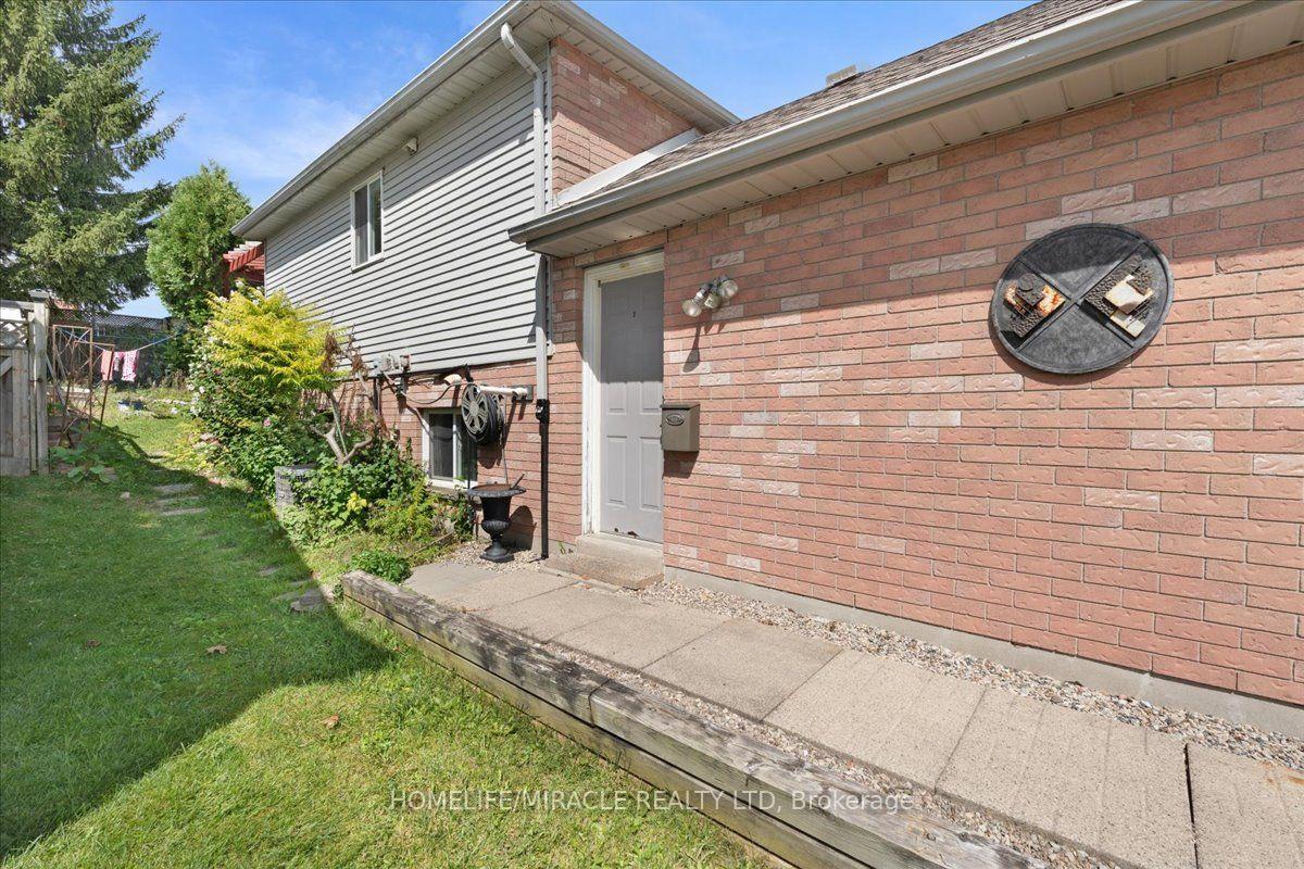 Photo 34 of 150 Bankside Drive, Kitchener, Highland West — HOMEH