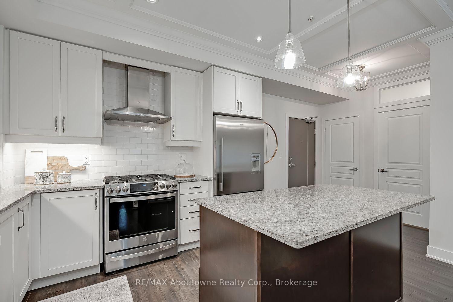 Photo 2 of Unit 102, 128 Garden Drive, Oakville, Central — HOMEH