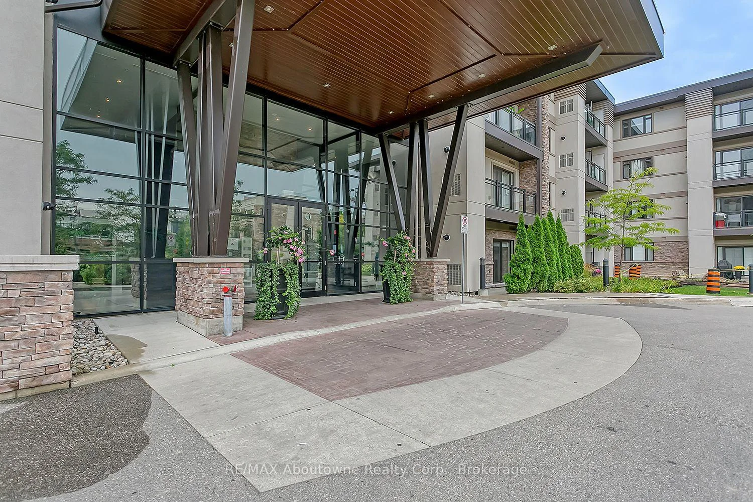 Photo 23 of Unit 102, 128 Garden Drive, Oakville, Central — HOMEH