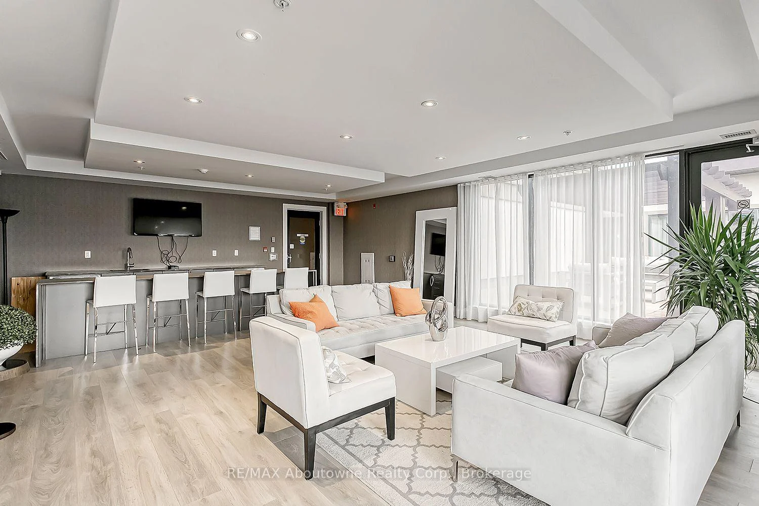 Photo 30 of Unit 102, 128 Garden Drive, Oakville, Central — HOMEH