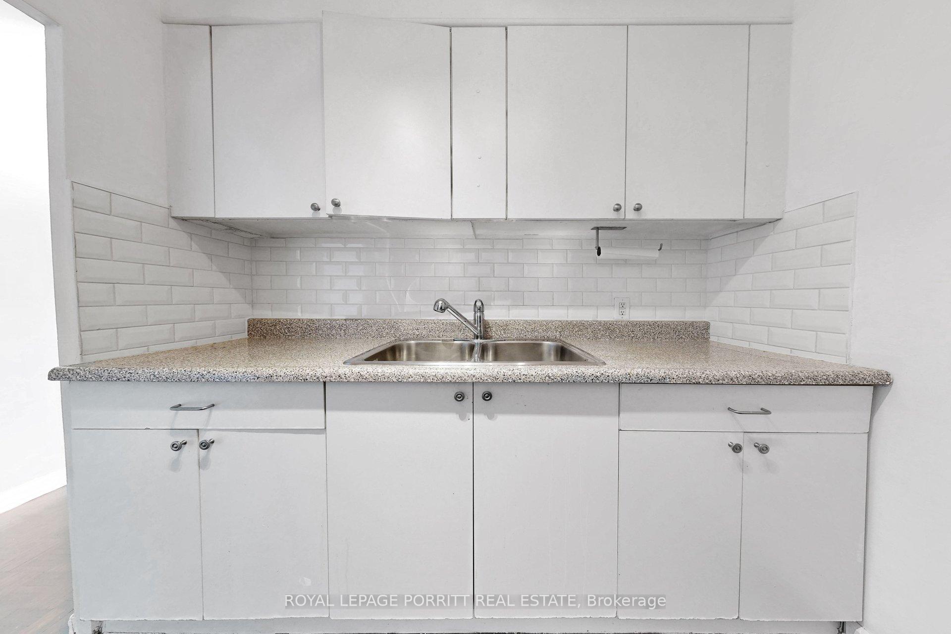 Photo 4 of Unit 39, 2 Superior Avenue, Etobicoke, Mimico — HOMEH