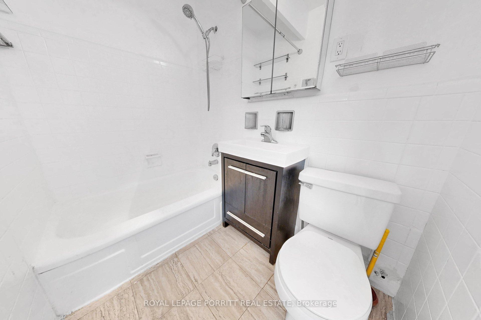Photo 7 of Unit 39, 2 Superior Avenue, Etobicoke, Mimico — HOMEH