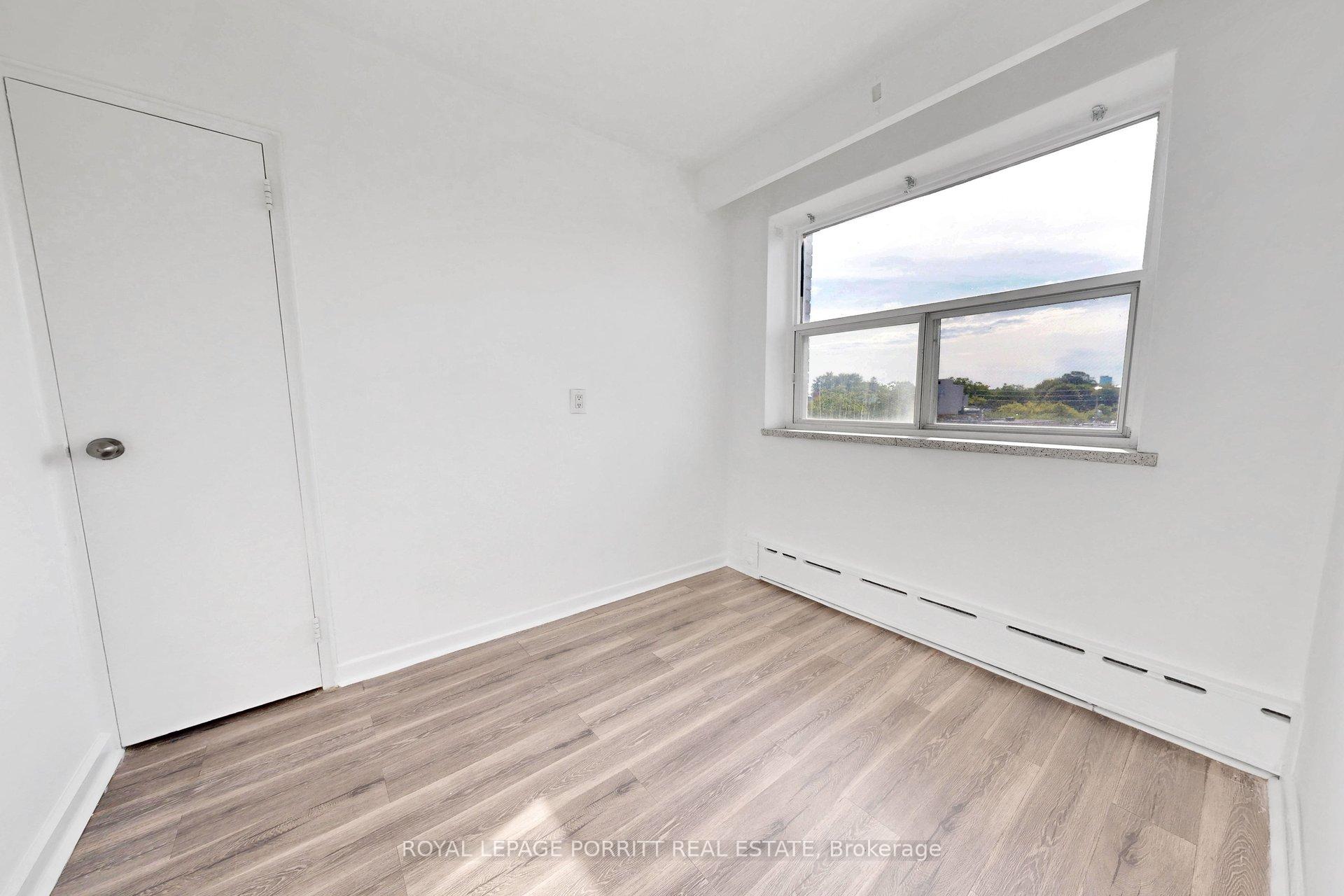 Photo 10 of Unit 39, 2 Superior Avenue, Etobicoke, Mimico — HOMEH