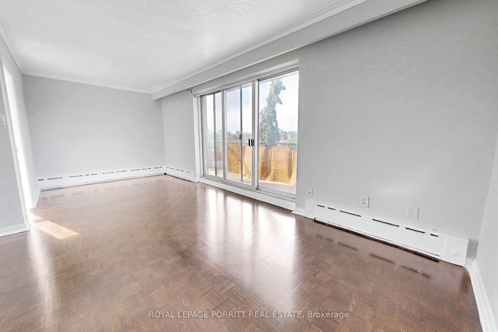 Photo 11 of Unit 39, 2 Superior Avenue, Etobicoke, Mimico — HOMEH
