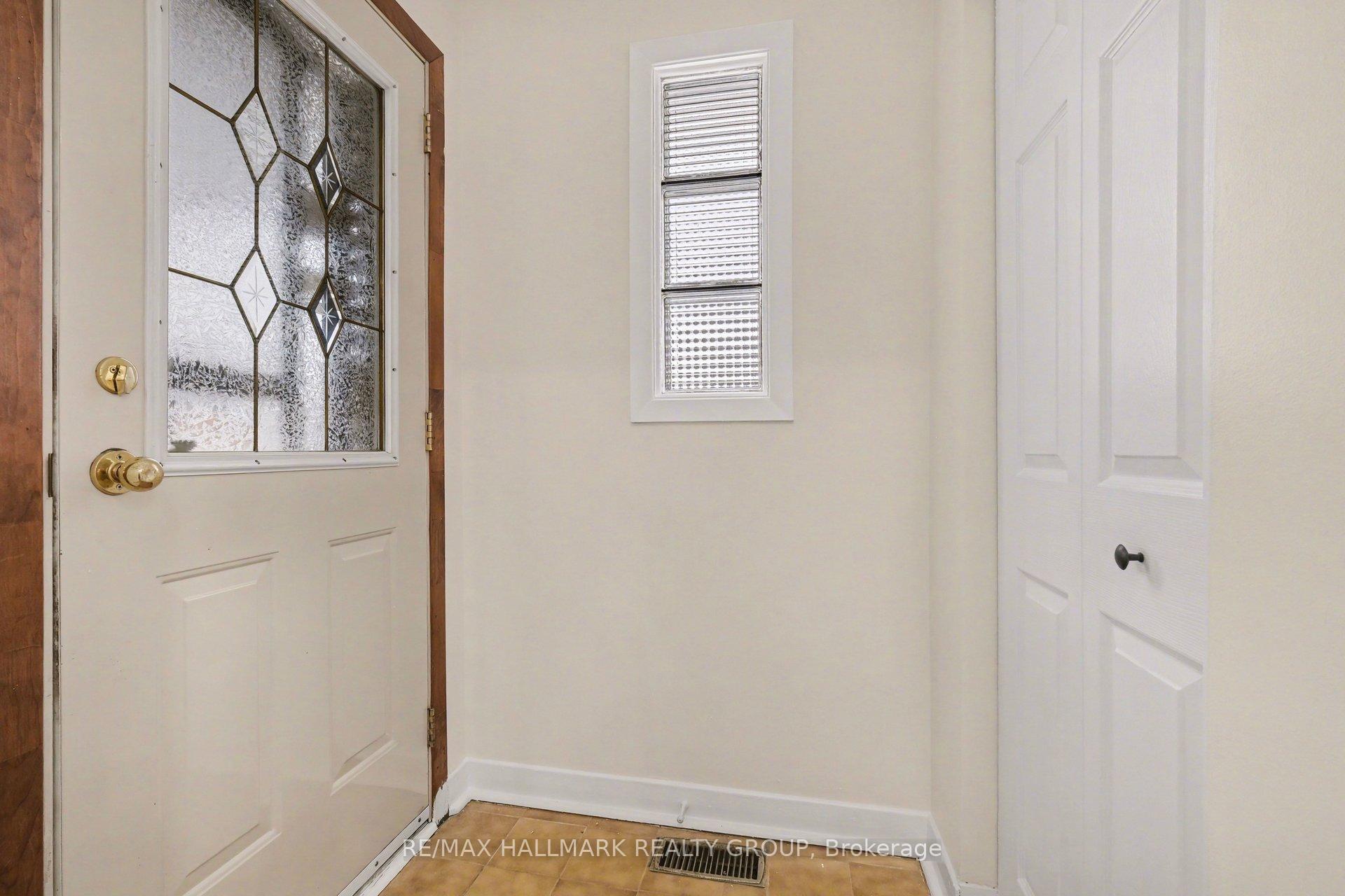 Photo 5 of 1299 Evans Boulevard, Ottawa, Alta Vista — HOMEH