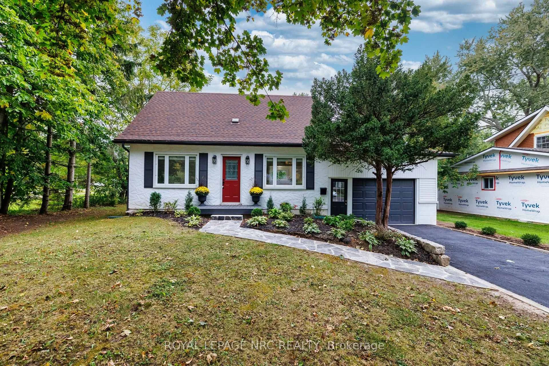 Photo 3 of 88 Summerlea Avenue, Welland, N. Welland — HOMEH