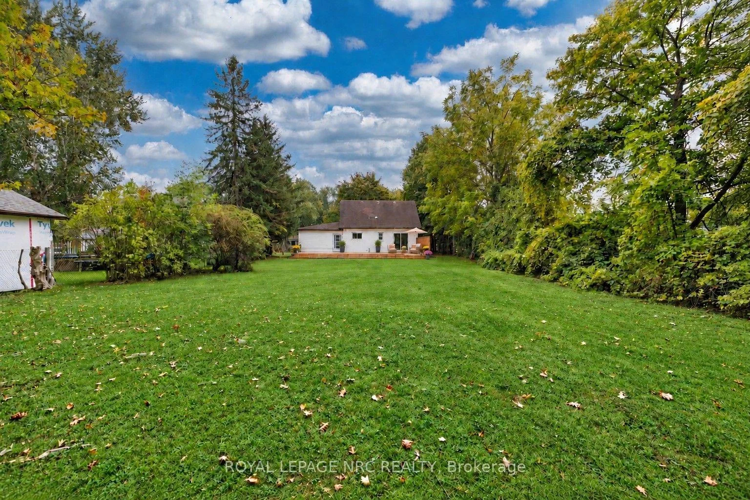 Photo 8 of 88 Summerlea Avenue, Welland, N. Welland — HOMEH