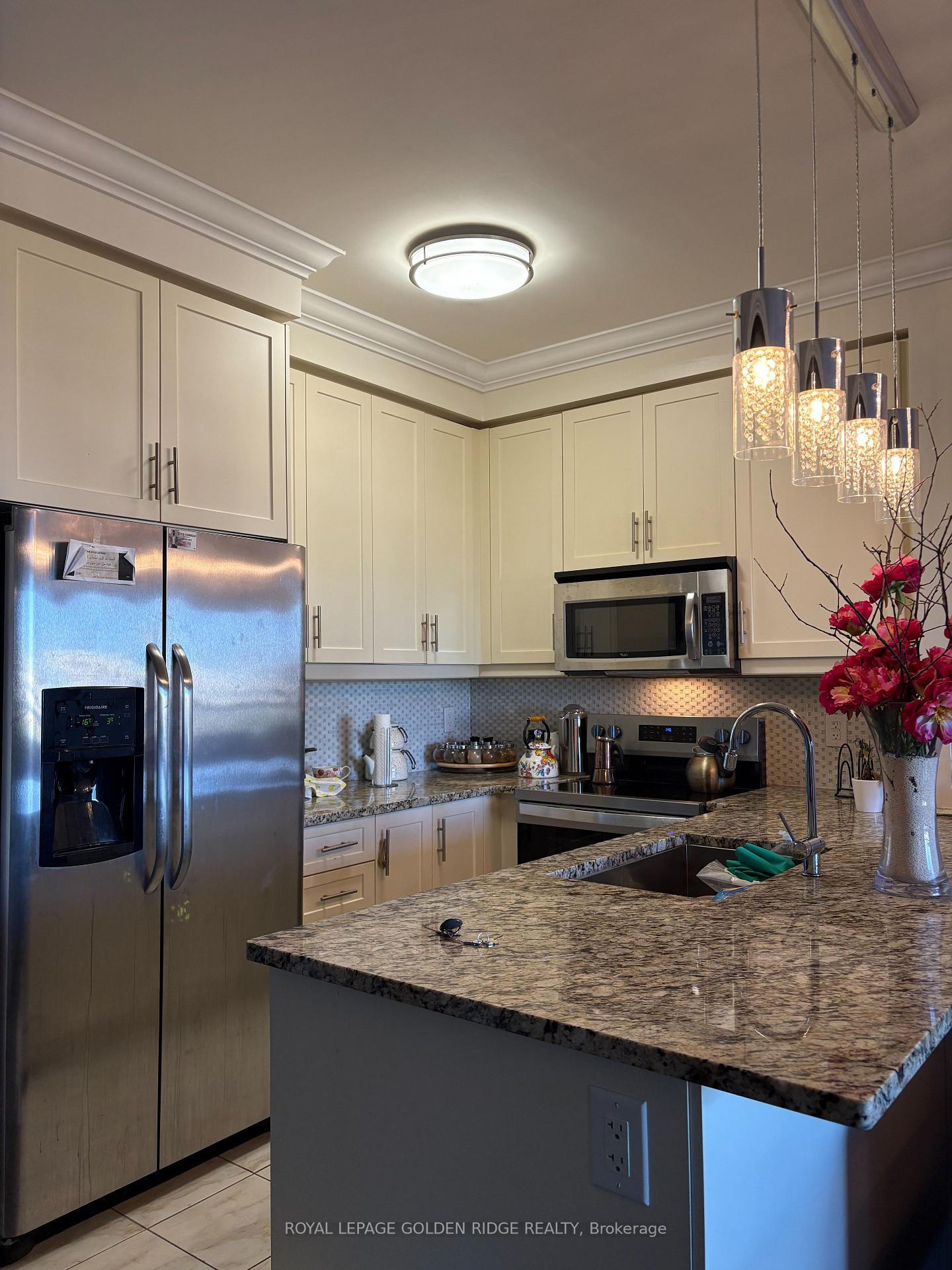 Photo 10 of Unit 715, 9245 Jane Street, Vaughan, Maple — HOMEH