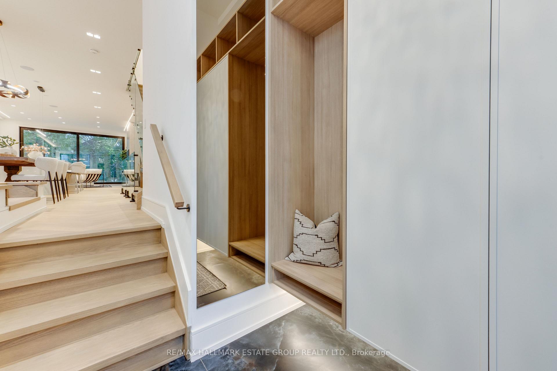 Photo 2 of 10 Wheeler Avenue, Toronto, The Beaches — HOMEH