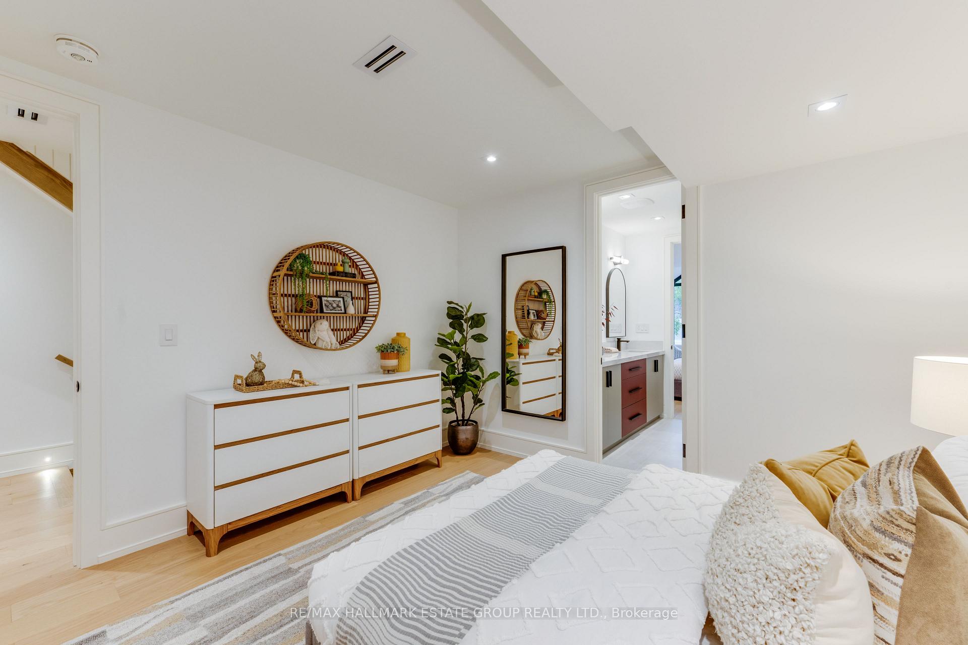 Photo 32 of 10 Wheeler Avenue, Toronto, The Beaches — HOMEH