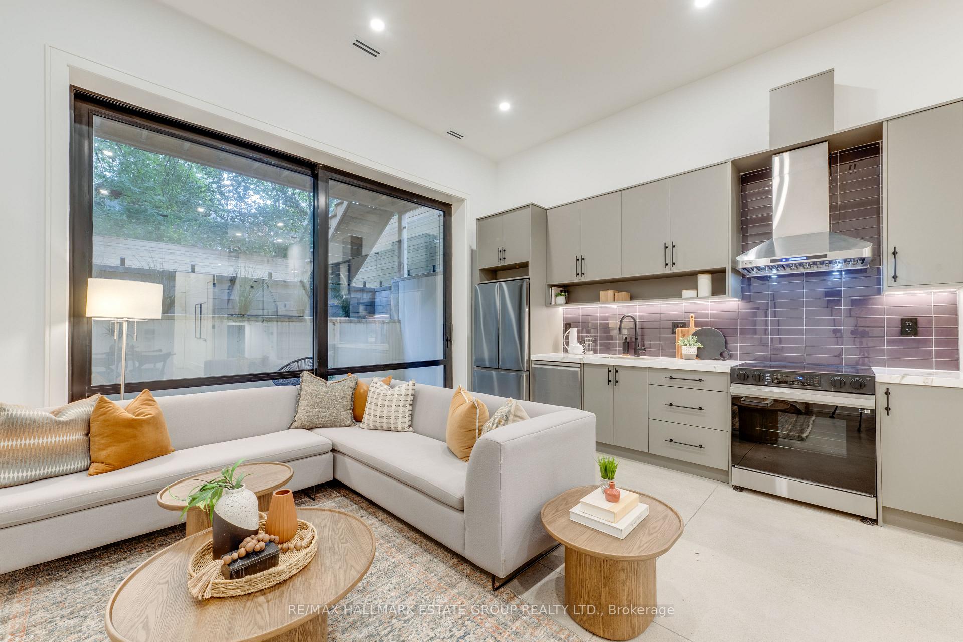 Photo 44 of 10 Wheeler Avenue, Toronto, The Beaches — HOMEH
