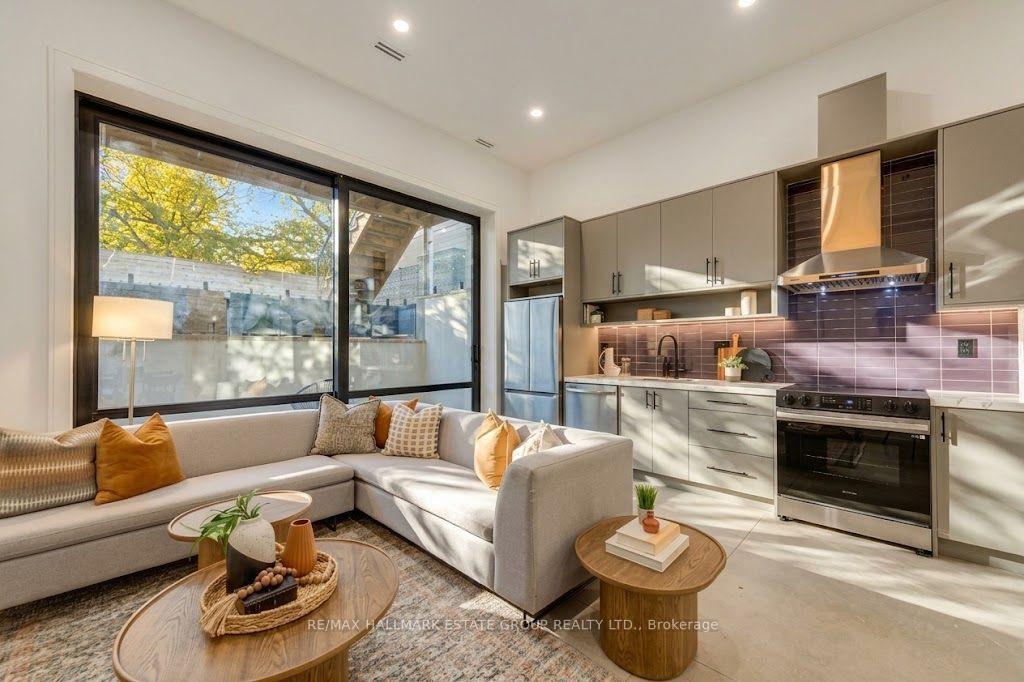 Photo 43 of 10 Wheeler Avenue, Toronto, The Beaches — HOMEH