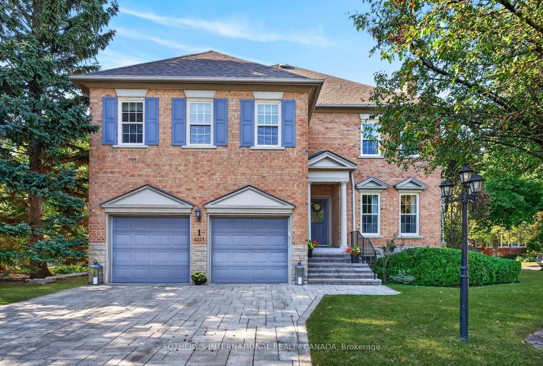 Photo 2 of 4211 Millcroft Park Drive, Burlington, Rural Burlington — HOMEH