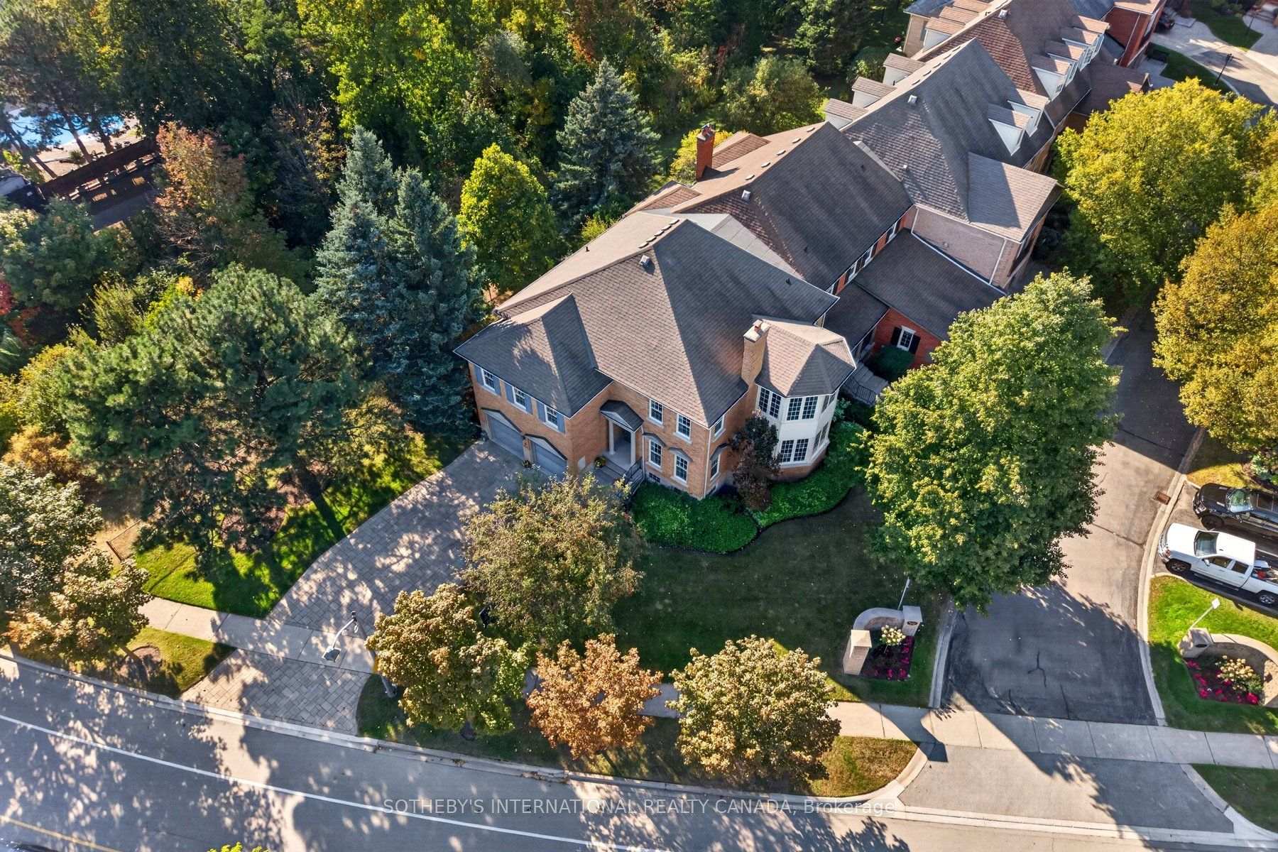 Photo 25 of 4211 Millcroft Park Drive, Burlington, Rural Burlington — HOMEH