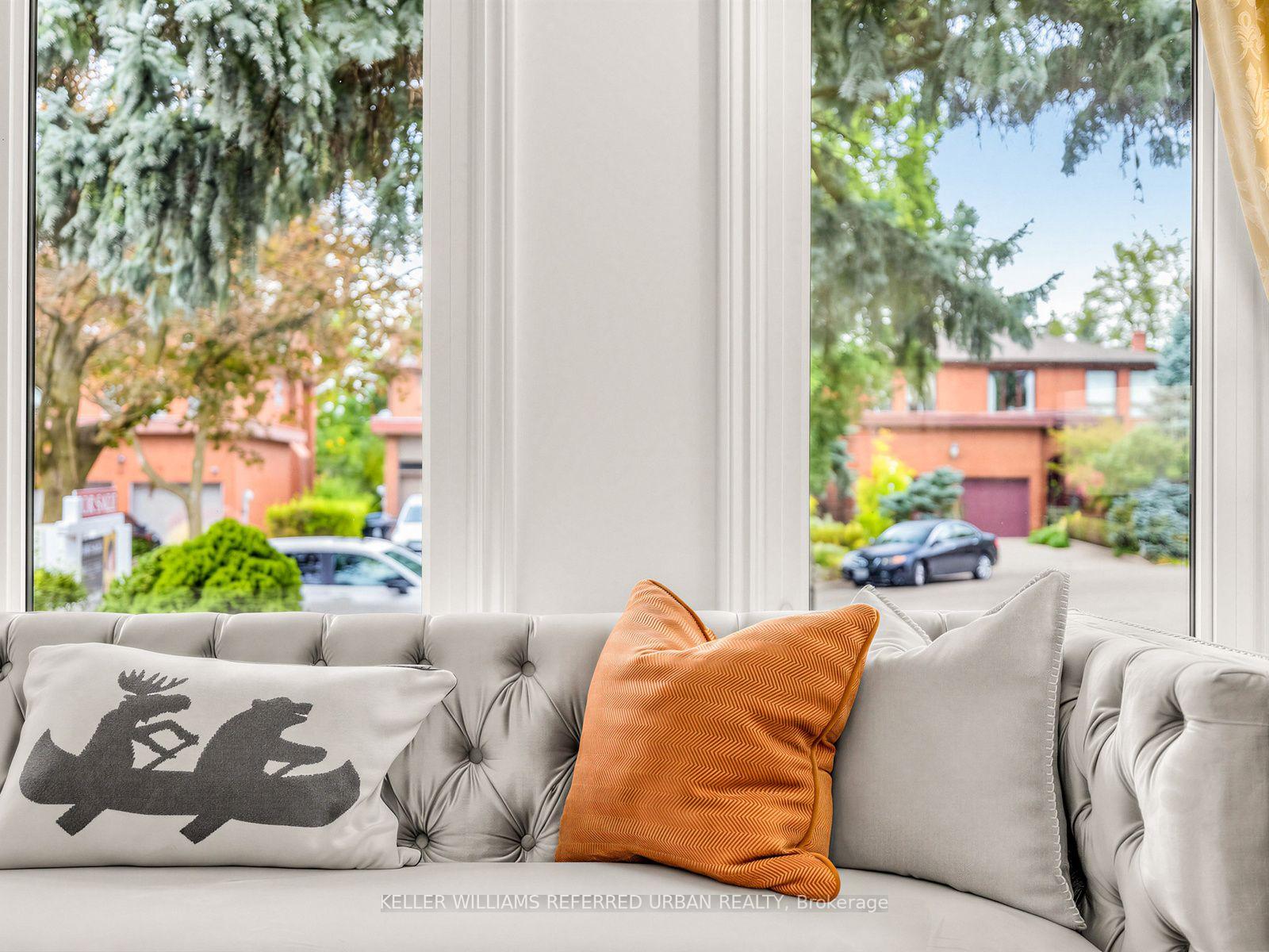 Photo 7 of 9 Tigerlily Court, North York, Newtonbrook West — HOMEH