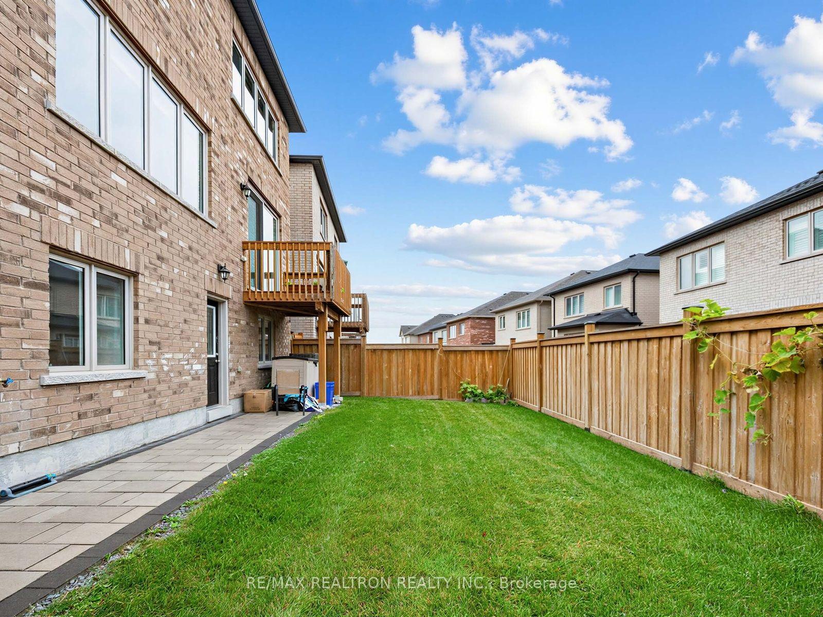 Photo 33 of 1059 Purus Path, Pickering, Rural Pickering — HOMEH