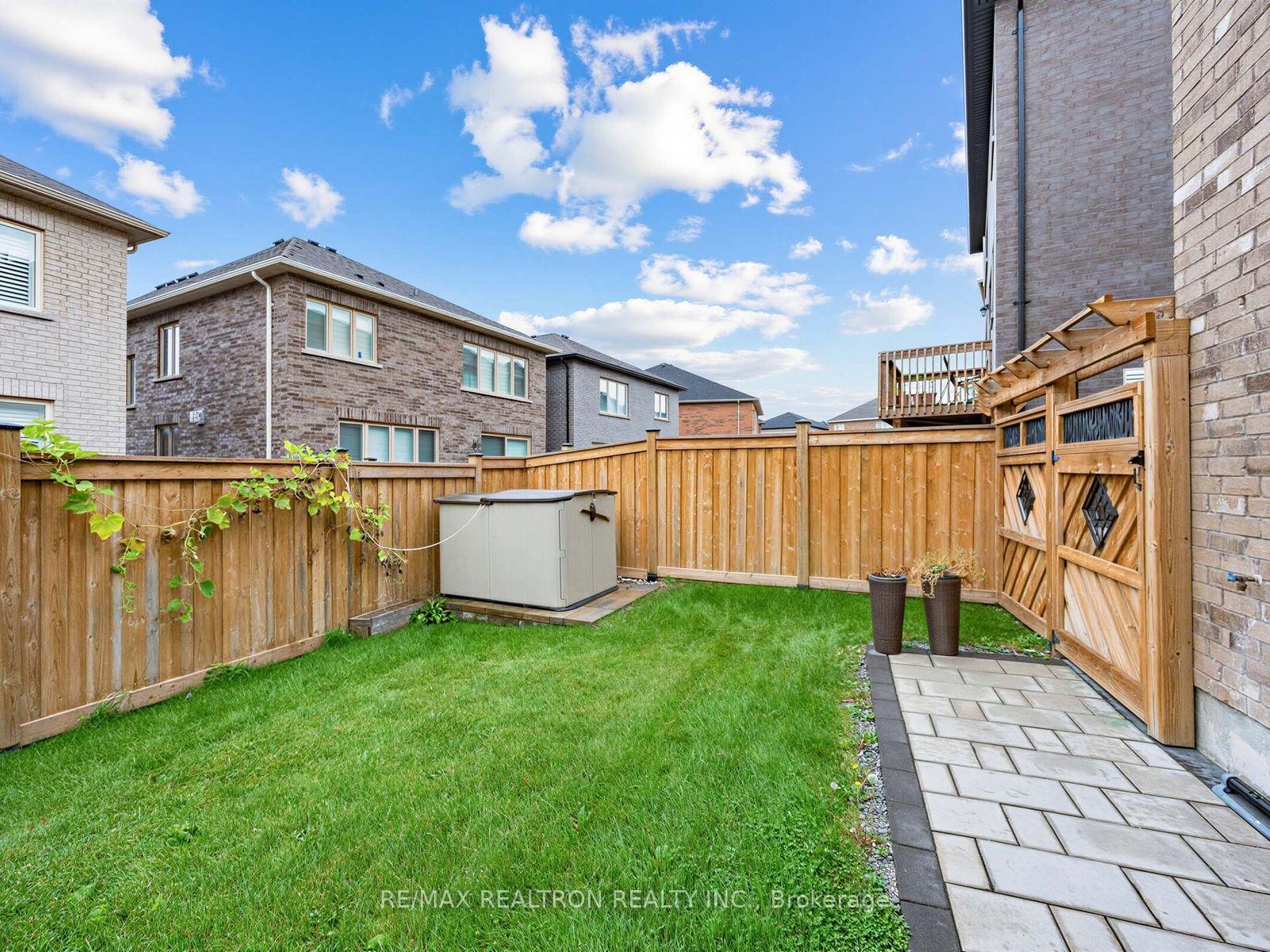 Photo 34 of 1059 Purus Path, Pickering, Rural Pickering — HOMEH