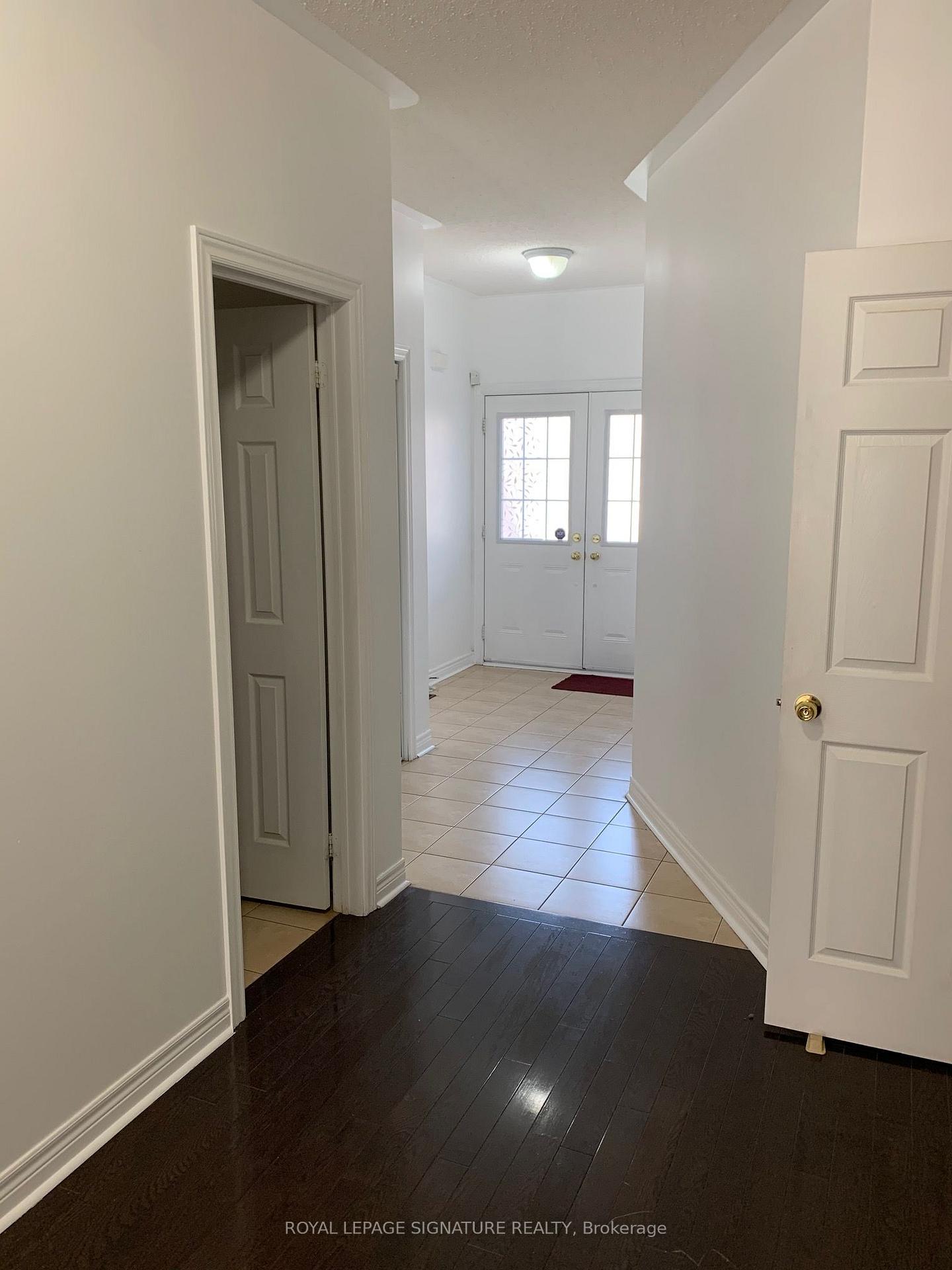 Photo 2 of 249 Comiskey Crescent, Mississauga, Meadowvale Village — HOMEH