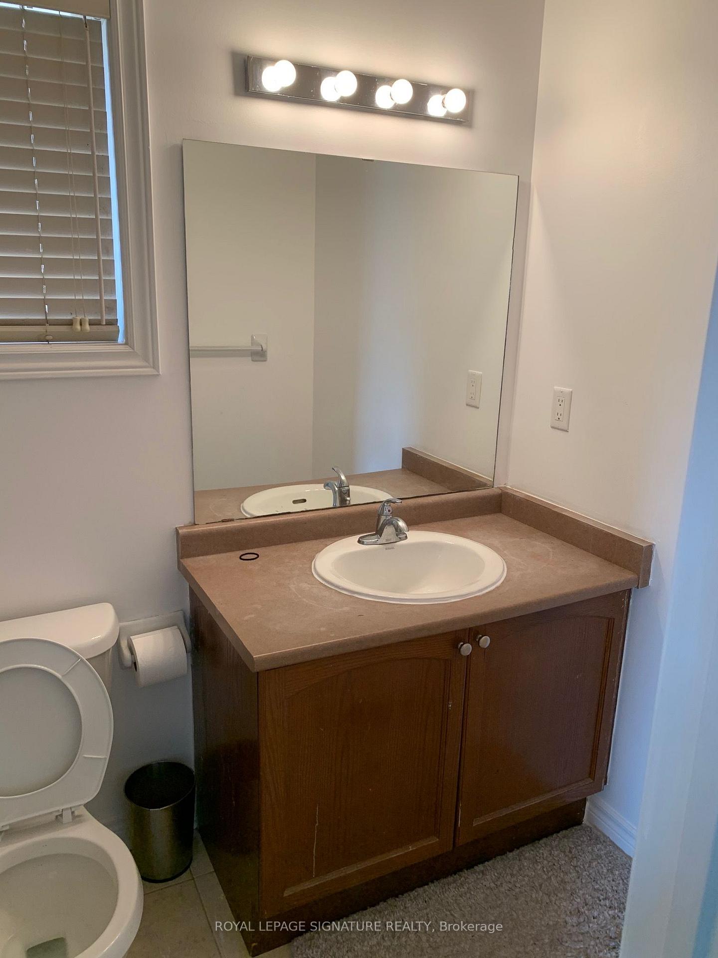Photo 3 of 249 Comiskey Crescent, Mississauga, Meadowvale Village — HOMEH