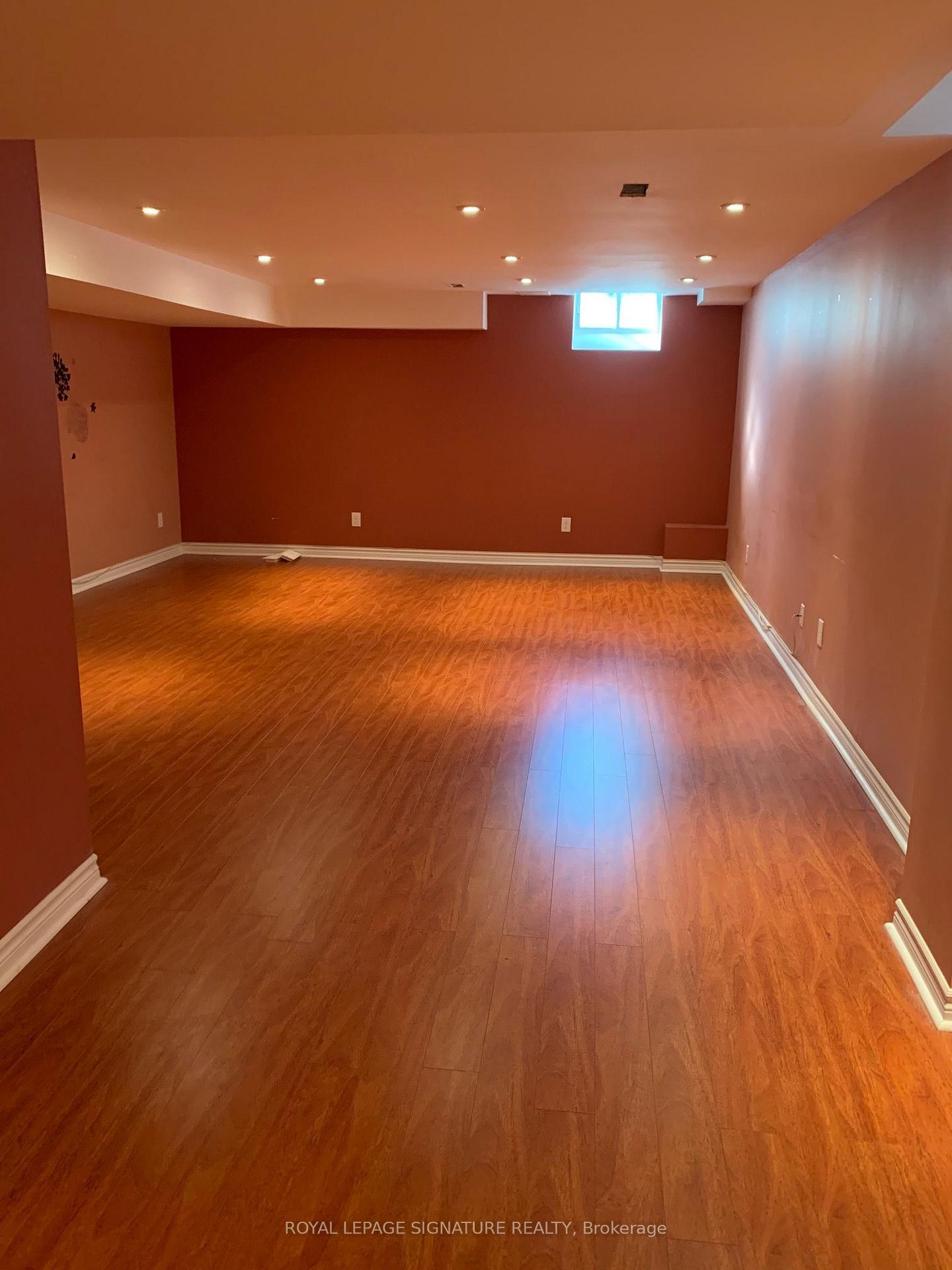 Photo 14 of 249 Comiskey Crescent, Mississauga, Meadowvale Village — HOMEH