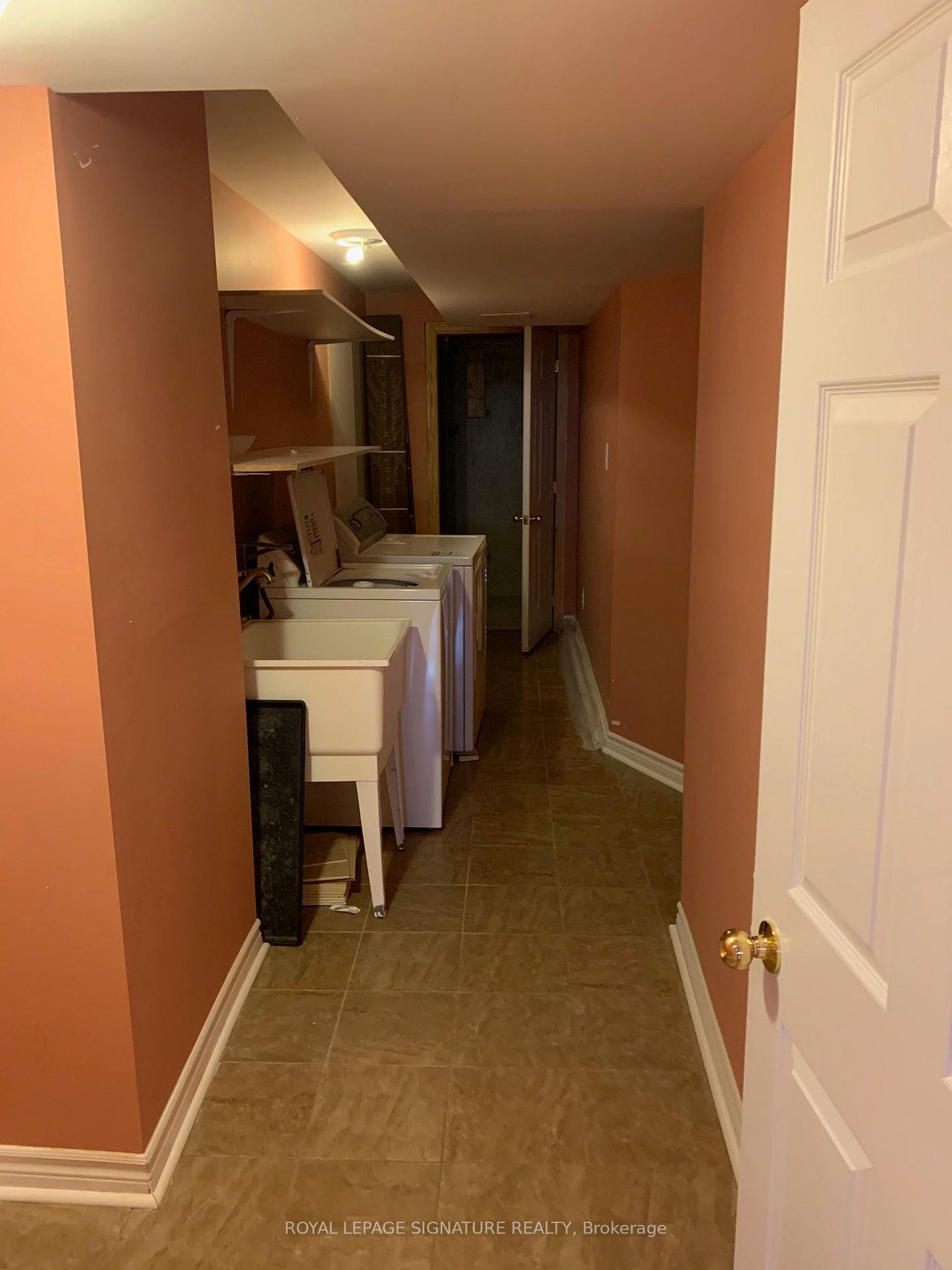 Photo 16 of 249 Comiskey Crescent, Mississauga, Meadowvale Village — HOMEH