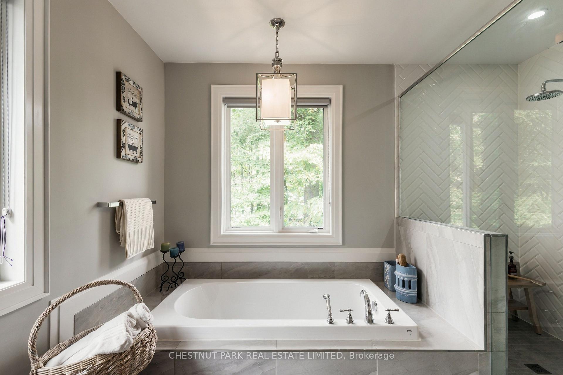 Photo 16 of 9 Moran Street, Springwater, Rural Springwater — HOMEH