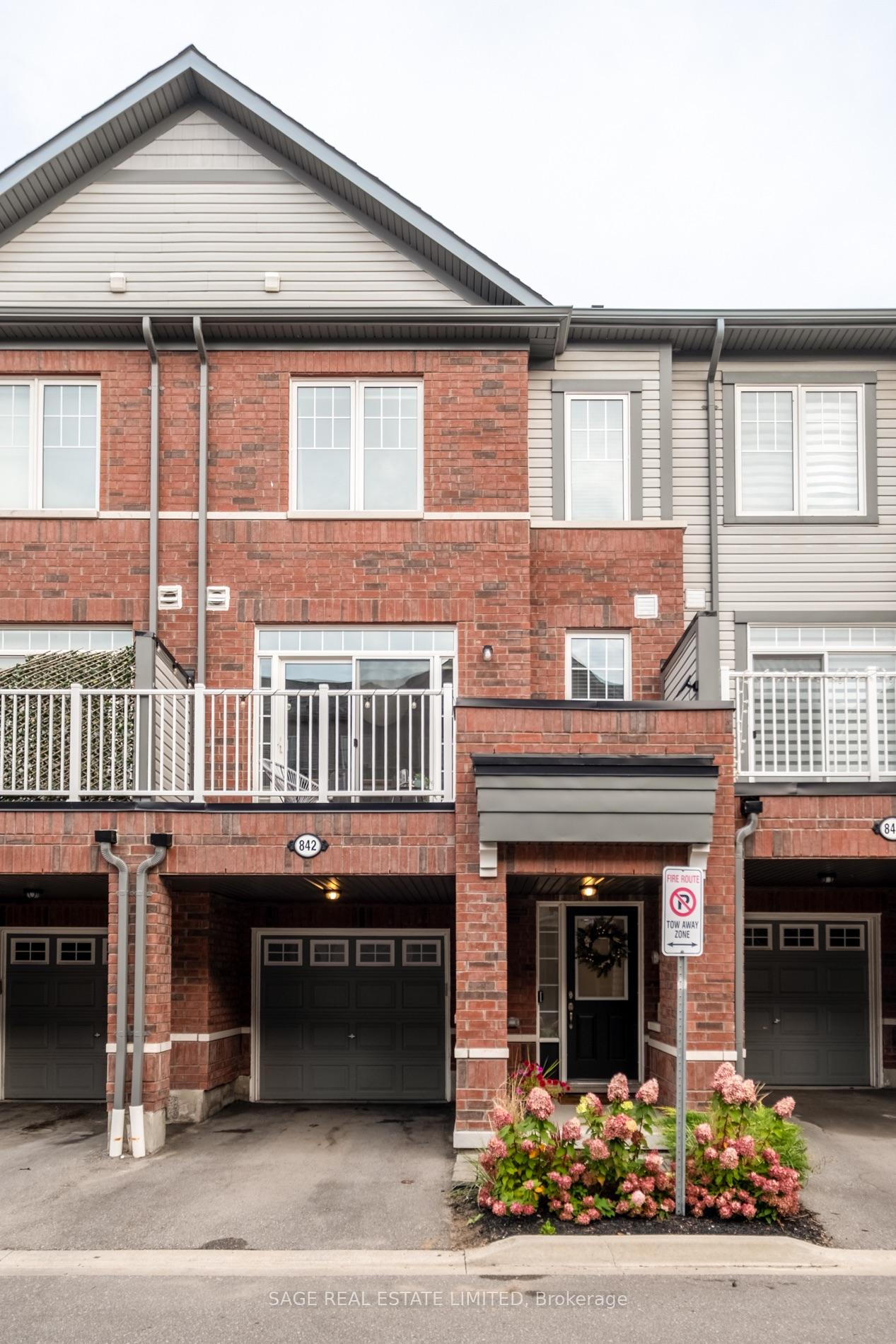 Photo 2 of 842 Atwater Path, Oshawa, Lakeview — HOMEH