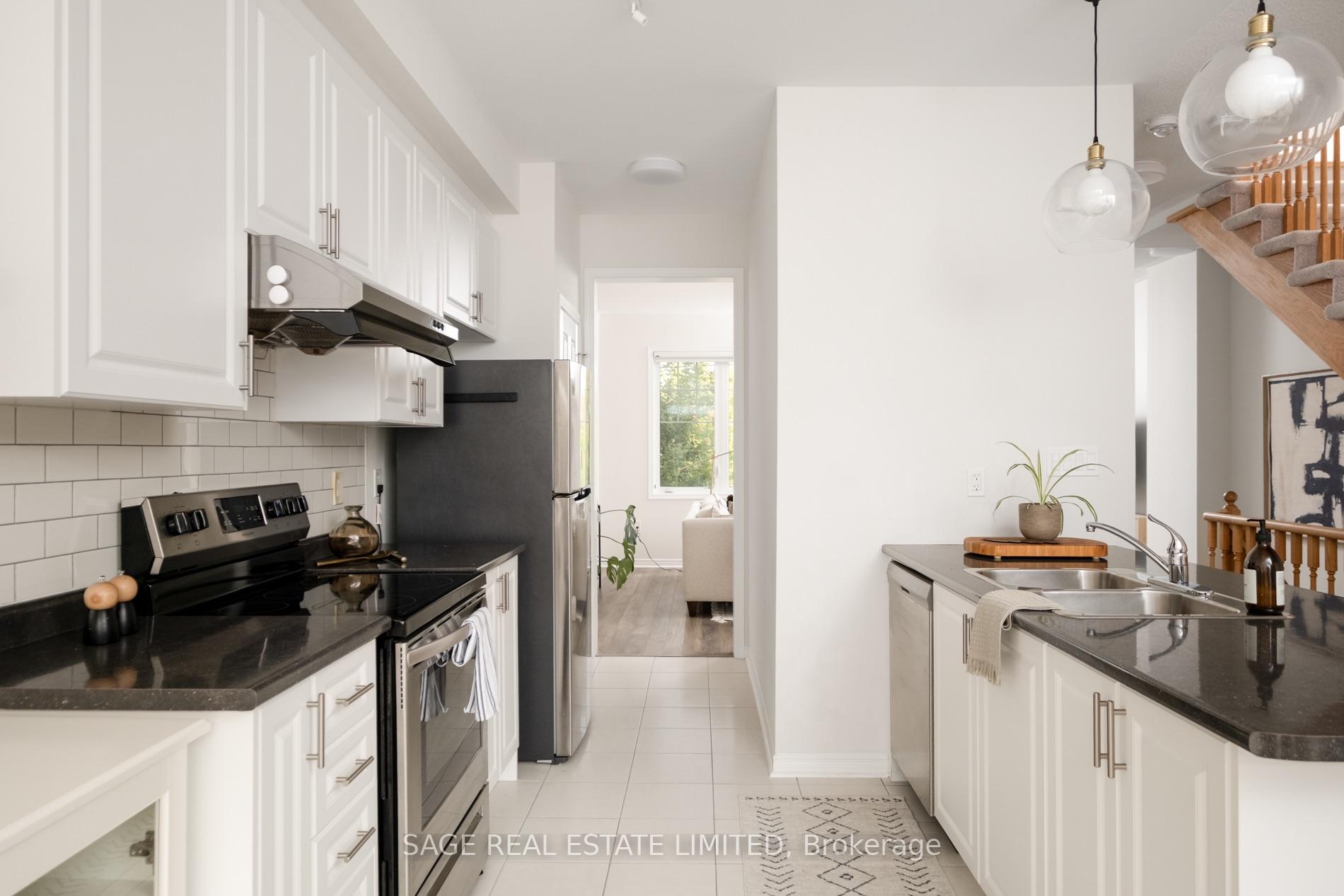 Photo 17 of 842 Atwater Path, Oshawa, Lakeview — HOMEH