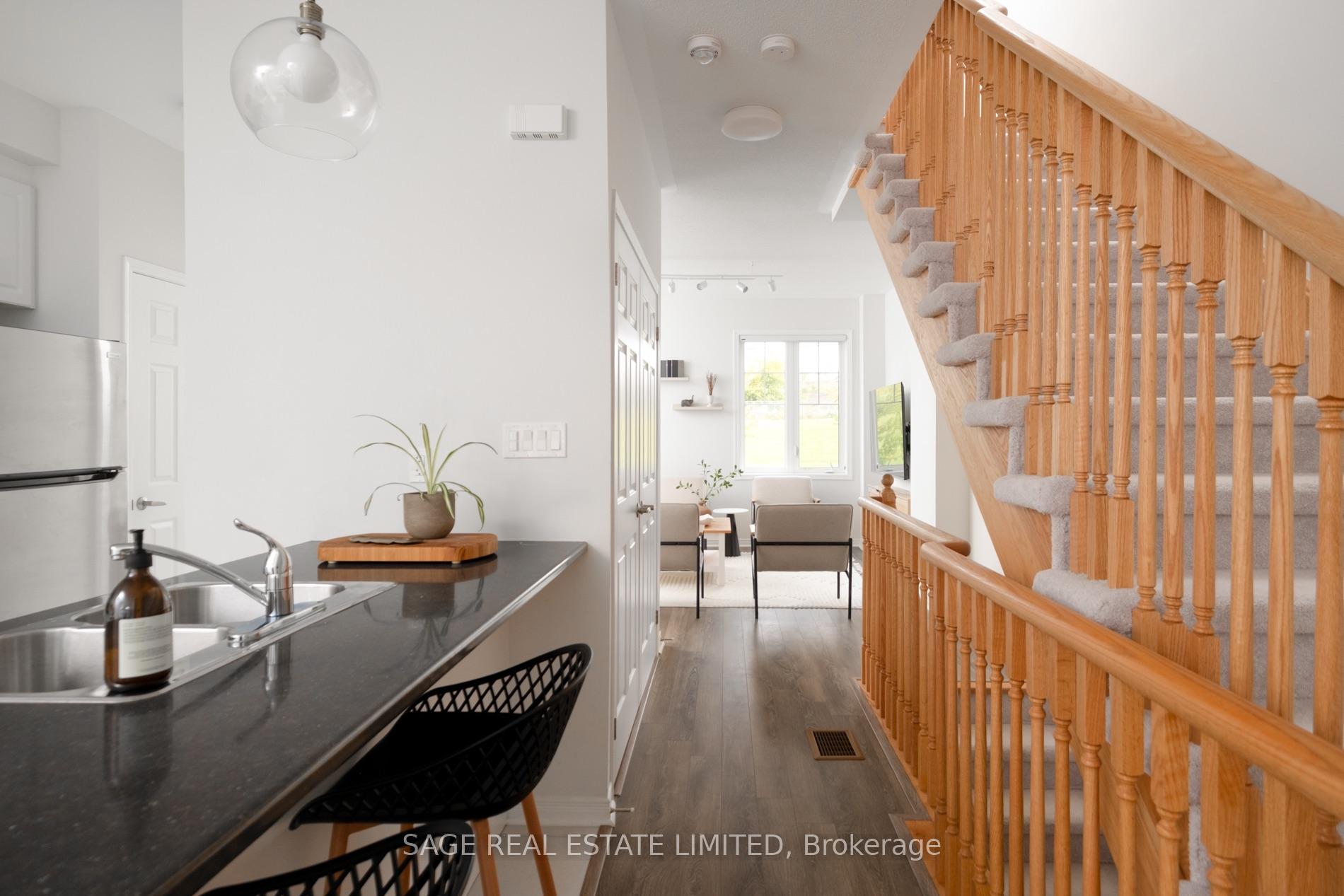 Photo 18 of 842 Atwater Path, Oshawa, Lakeview — HOMEH