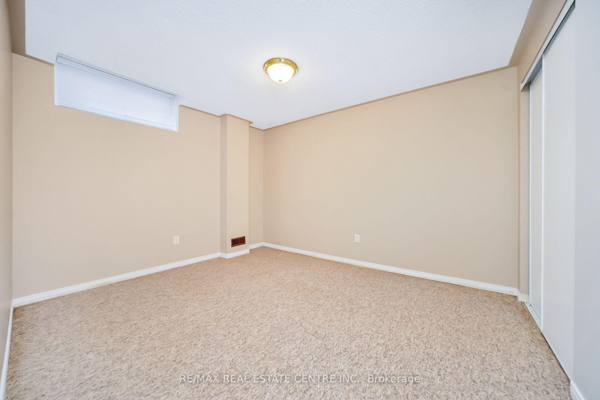 Photo 29 of 111 Springview Drive, Brampton, Brampton West — HOMEH