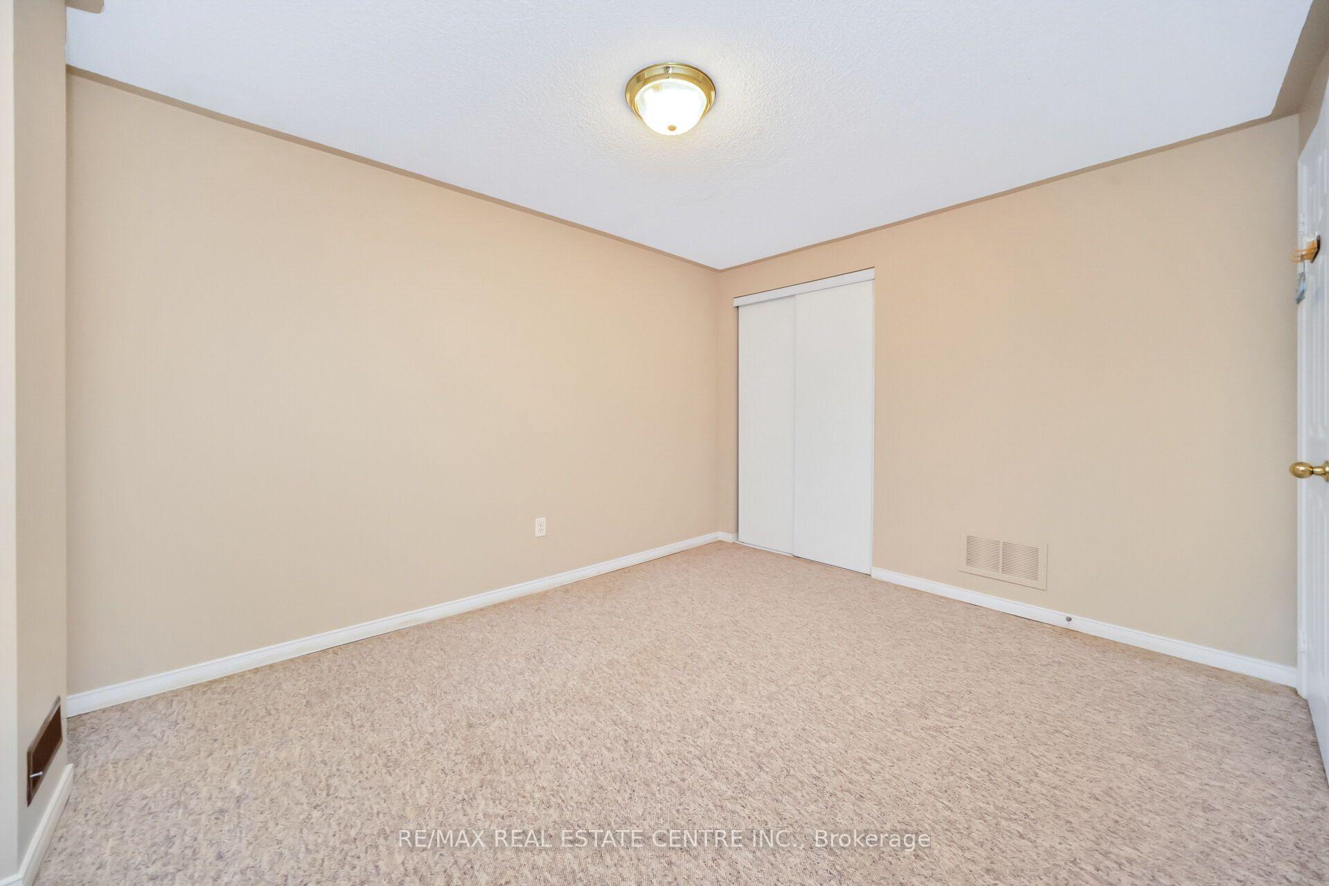 Photo 30 of 111 Springview Drive, Brampton, Brampton West — HOMEH