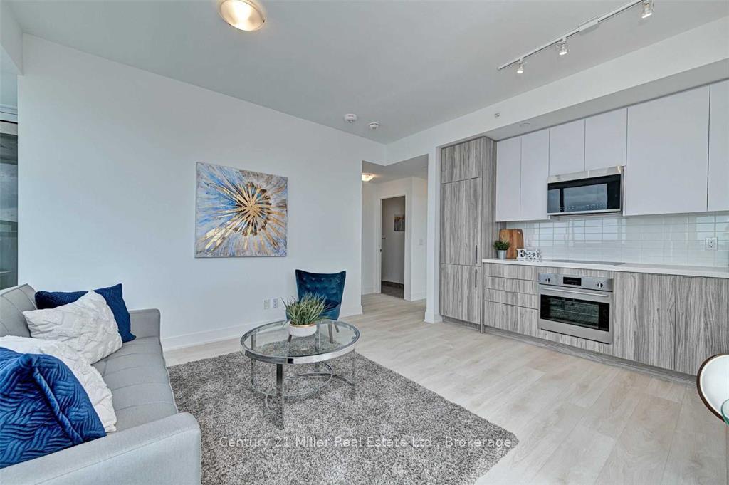 Photo 5 of Unit 2204, 297 Oak Walk Drive, Oakville, River Oaks — HOMEH