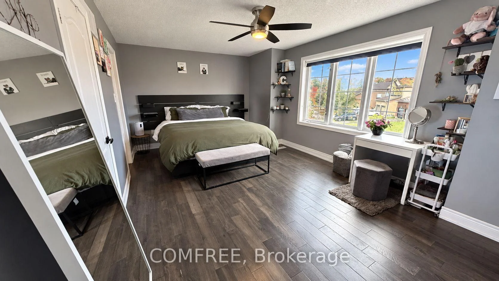 Photo 32 of 241 Acton Boulevard, Halton Hills, Acton — HOMEH