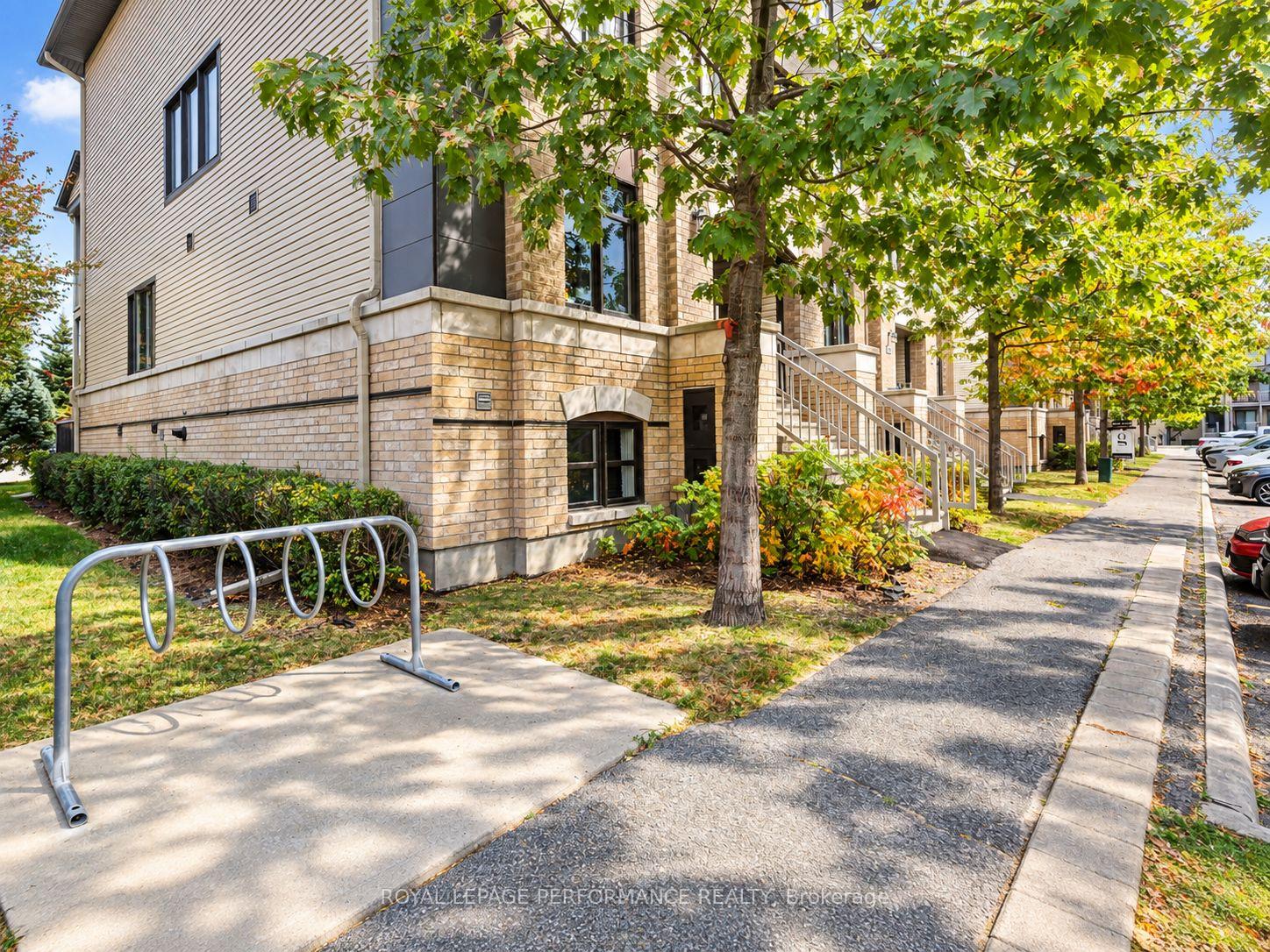 Photo 2 of 76 Argent Private, Ottawa, Kanata - Morgan's Grant/South March — HOMEH