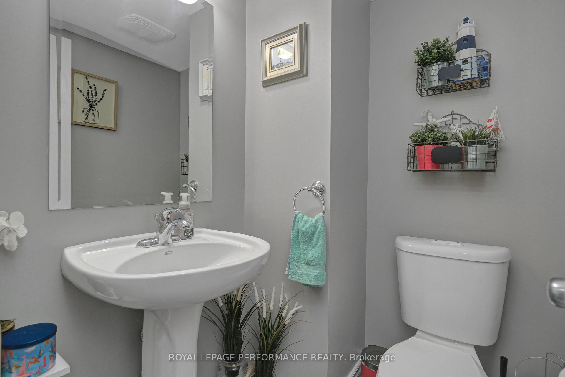 Photo 11 of 76 Argent Private, Ottawa, Kanata - Morgan's Grant/South March — HOMEH