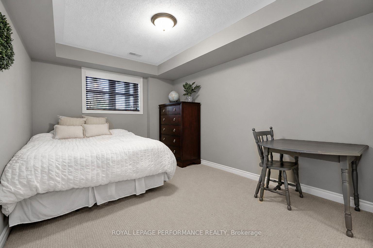 Photo 14 of 76 Argent Private, Ottawa, Kanata - Morgan's Grant/South March — HOMEH
