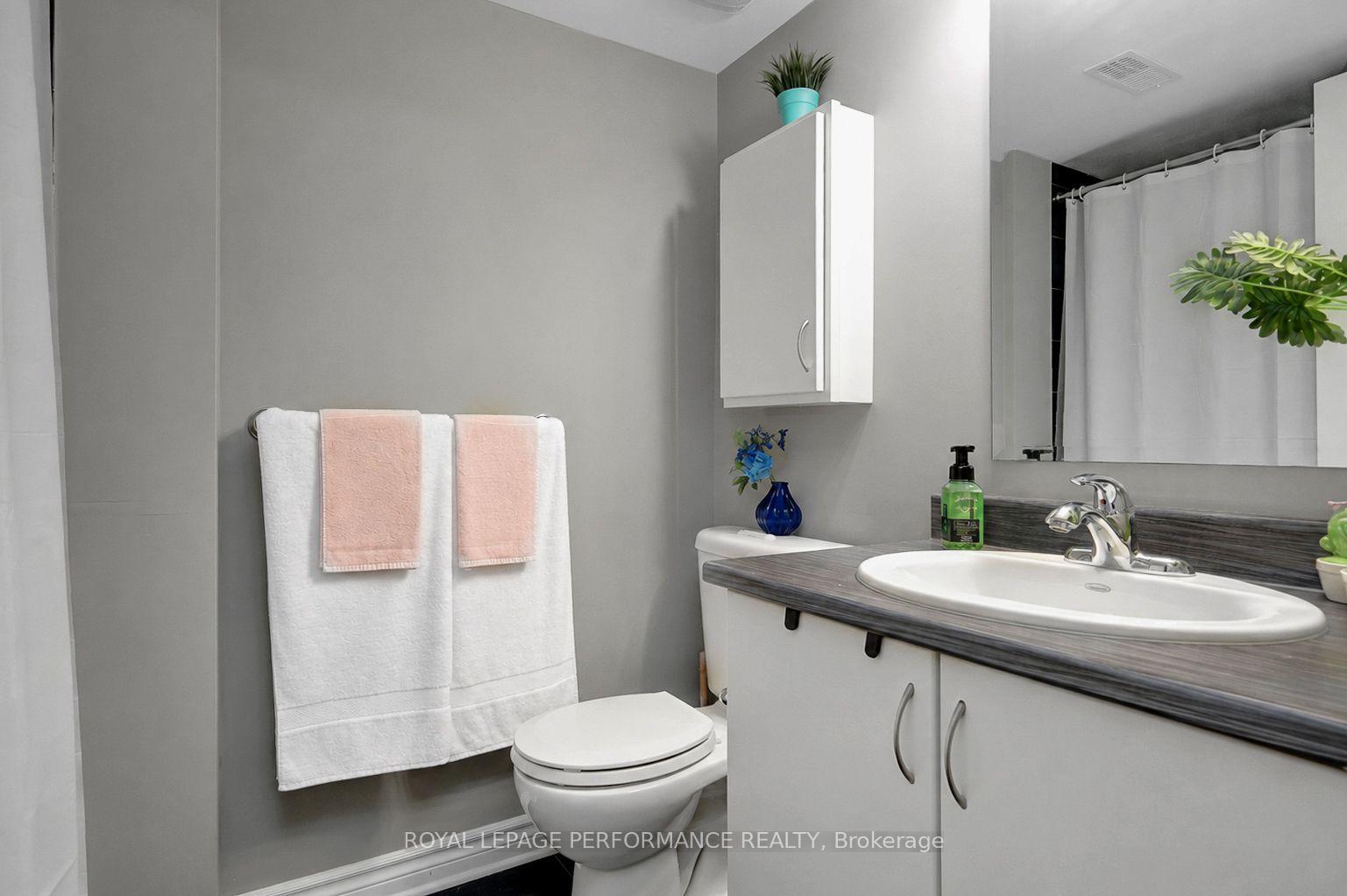 Photo 15 of 76 Argent Private, Ottawa, Kanata - Morgan's Grant/South March — HOMEH