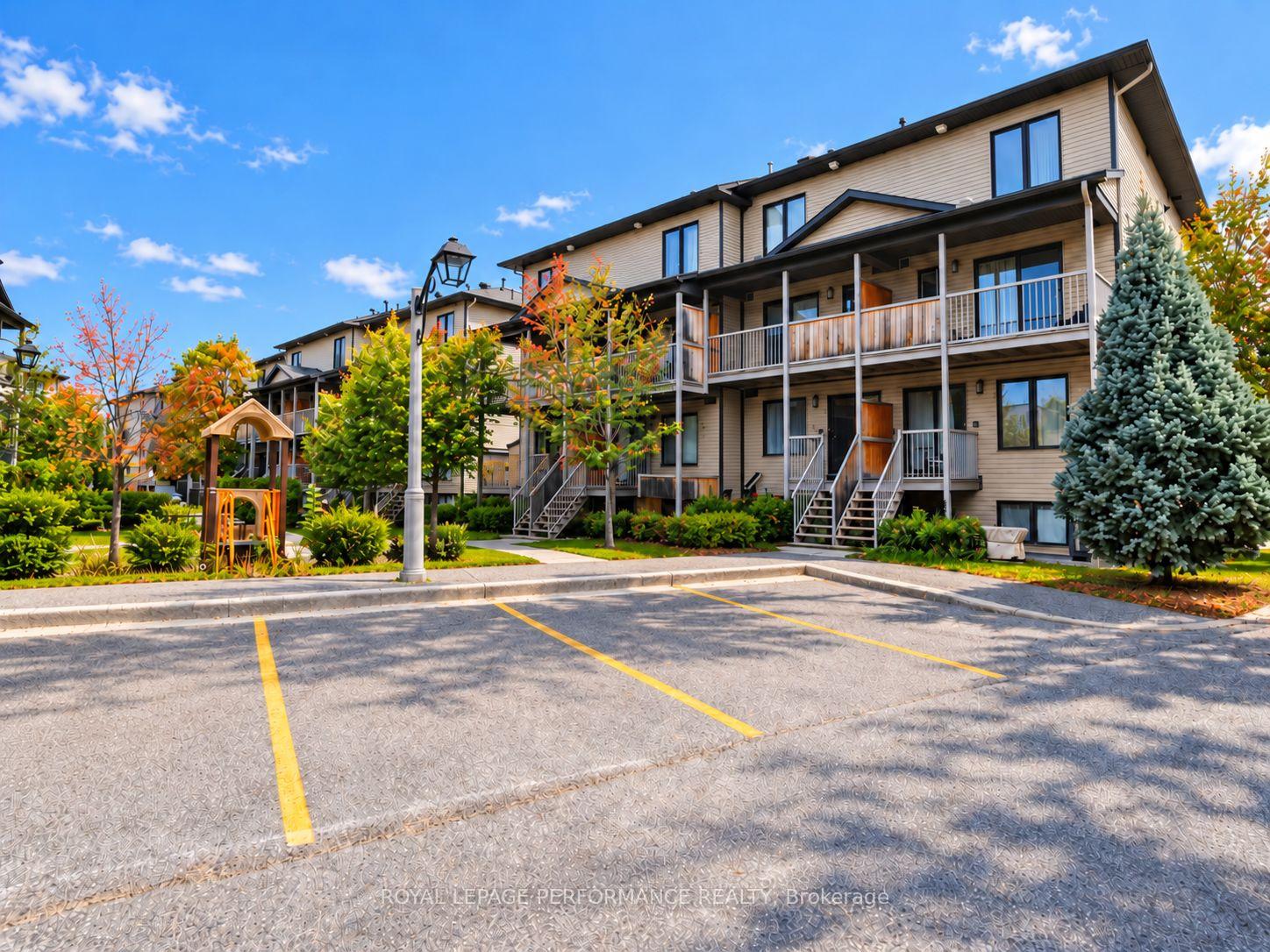 Photo 20 of 76 Argent Private, Ottawa, Kanata - Morgan's Grant/South March — HOMEH