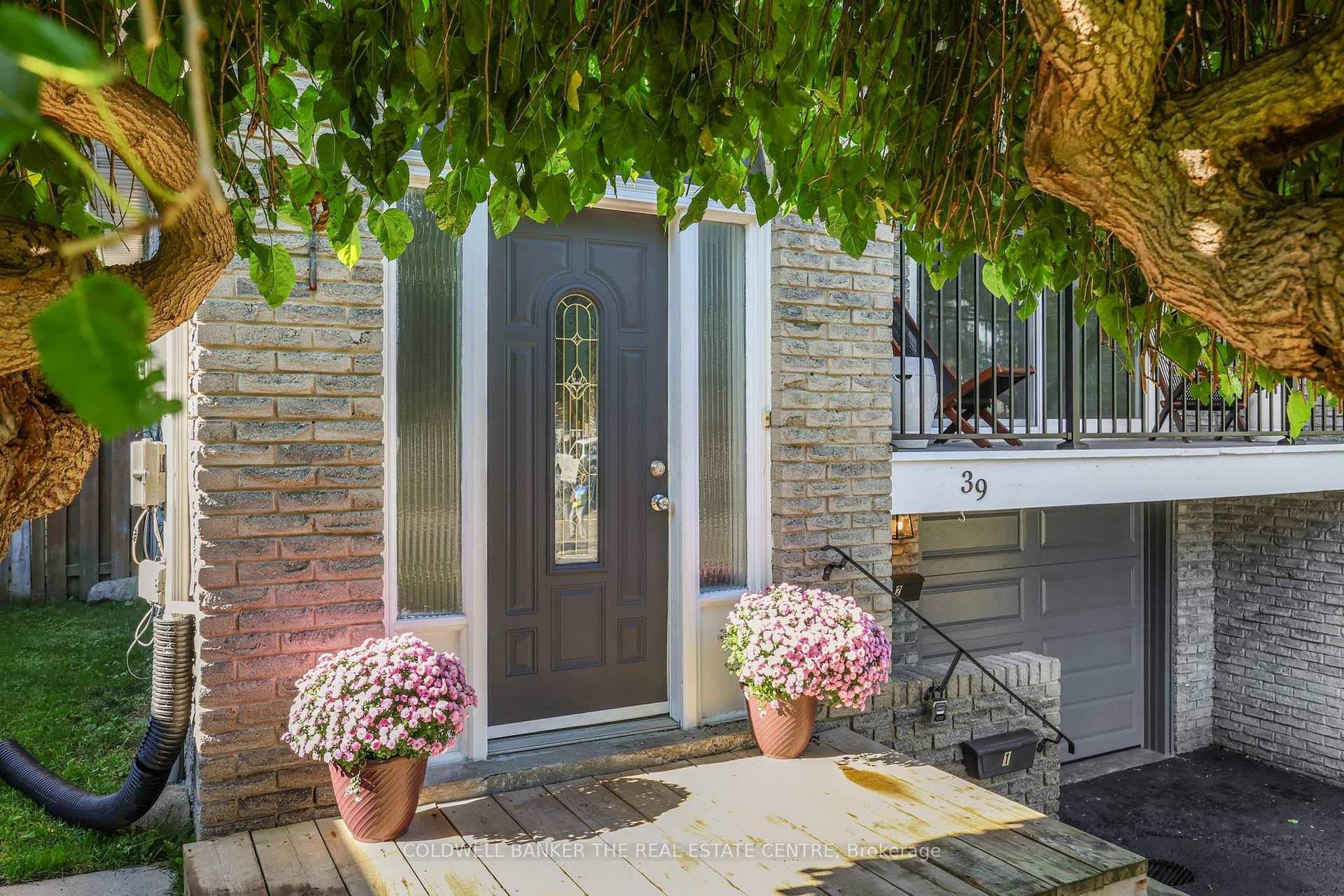 Photo 3 of 39 Highcroft Road, Barrie, Allandale Heights — HOMEH