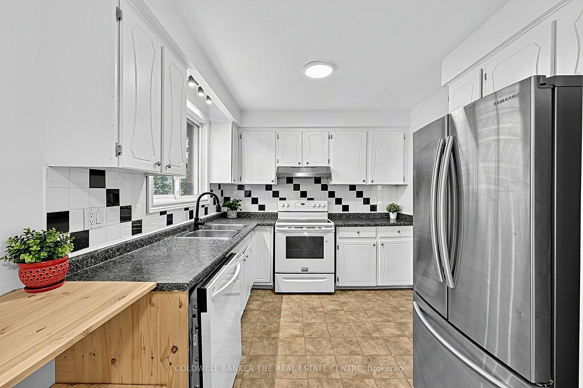 Photo 8 of 39 Highcroft Road, Barrie, Allandale Heights — HOMEH