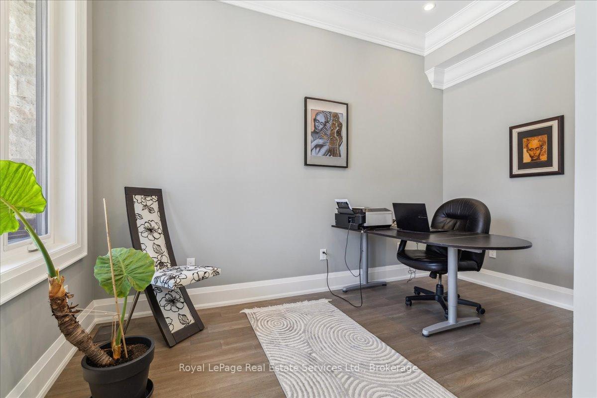 Photo 5 of 1211 Pinegrove Road, Oakville, West — HOMEH