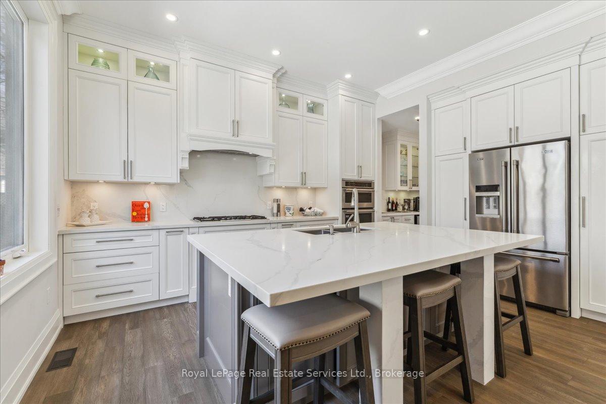 Photo 8 of 1211 Pinegrove Road, Oakville, West — HOMEH