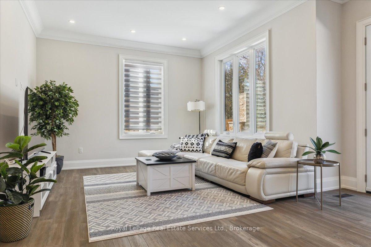Photo 12 of 1211 Pinegrove Road, Oakville, West — HOMEH