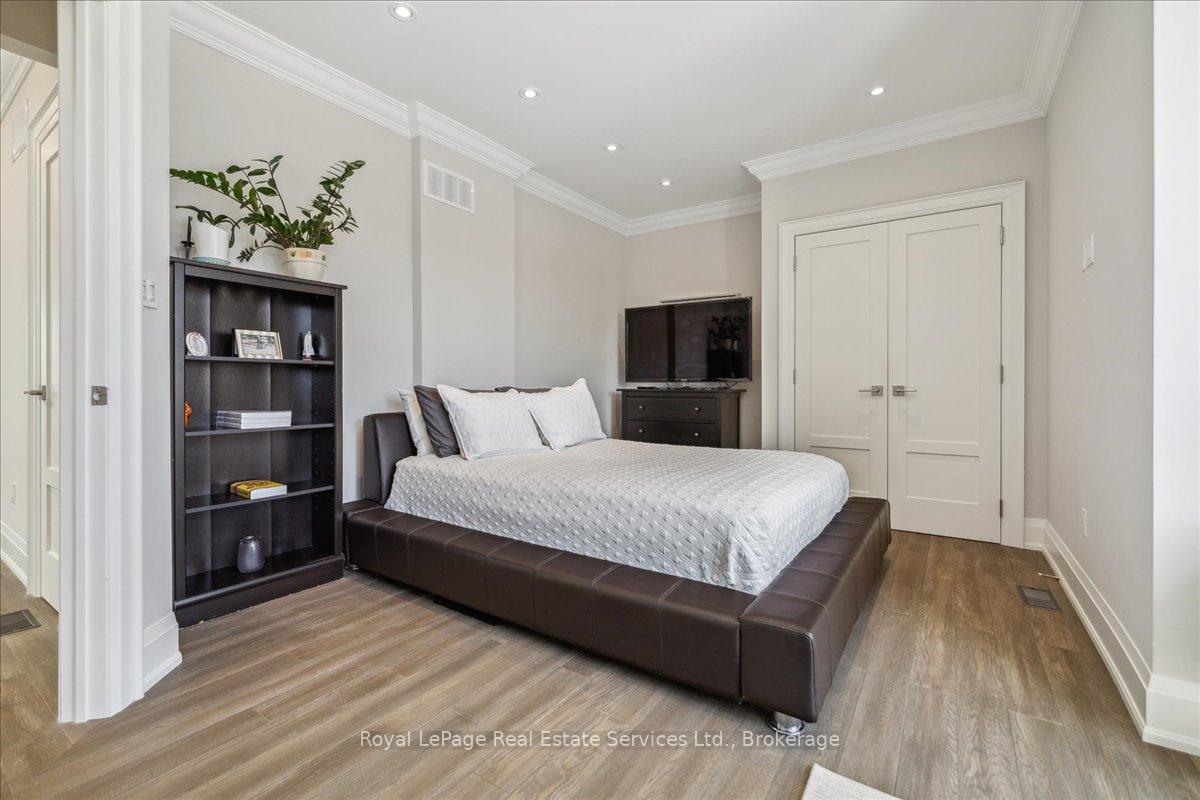 Photo 24 of 1211 Pinegrove Road, Oakville, West — HOMEH