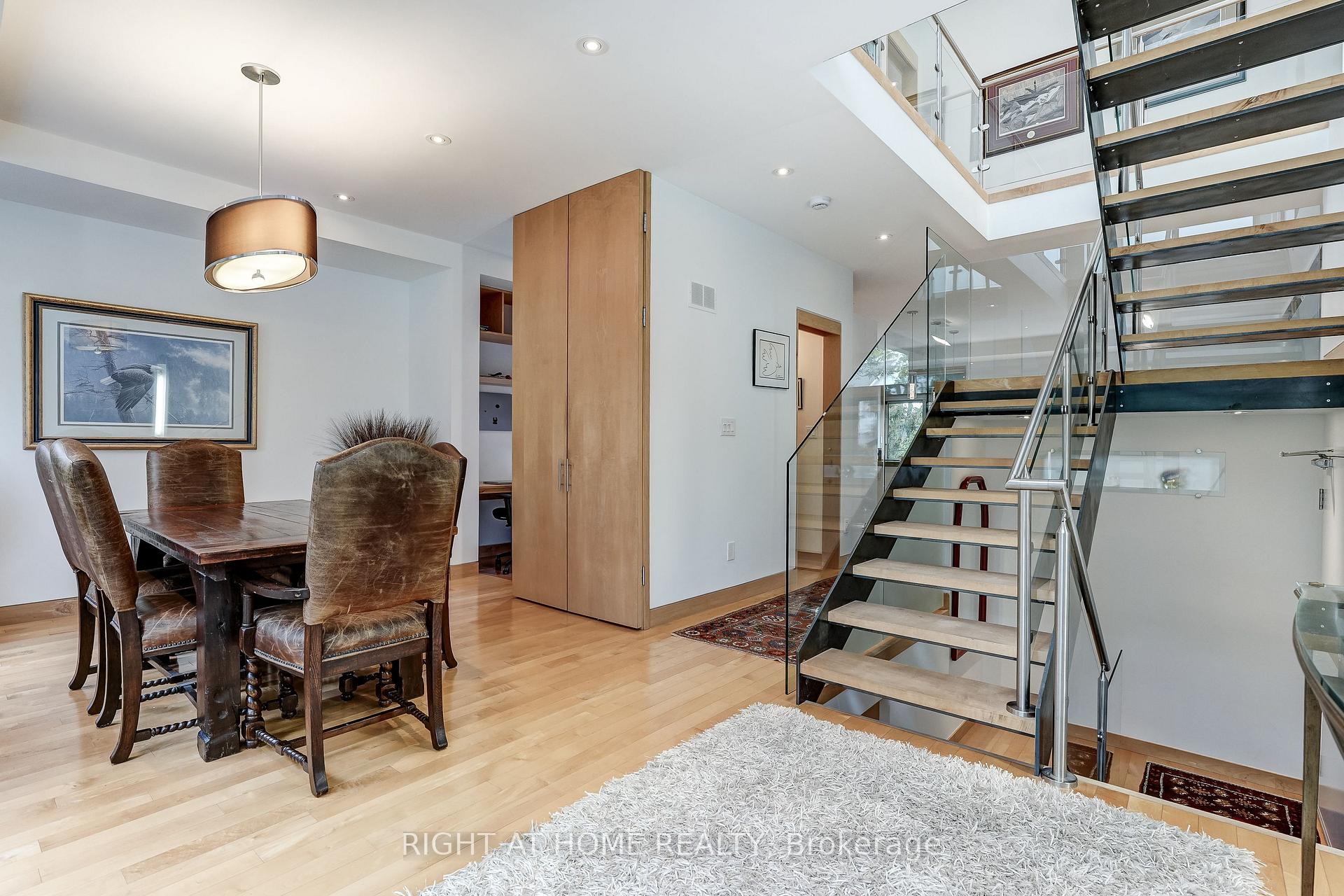 Photo 6 of 17 Ashfield Drive, Etobicoke, Eringate-Centennial-West Deane — HOMEH